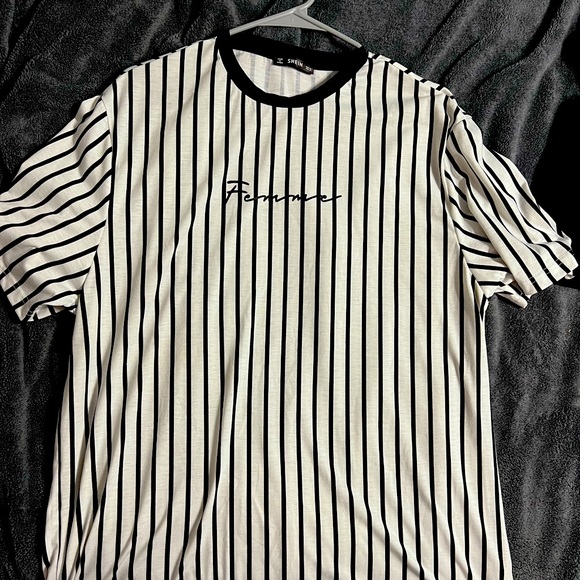 Shein FUTURE tee - Picture 1 of 3